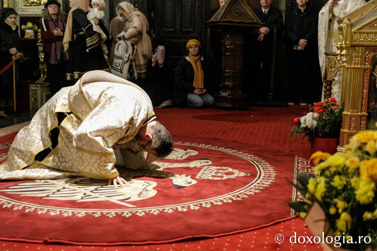 Liturghie arhierească la Catedrala Mitropolitană din Iași  în cinstea Sfinților Trei Ierarhi / Foto: pr. Silviu Cluci